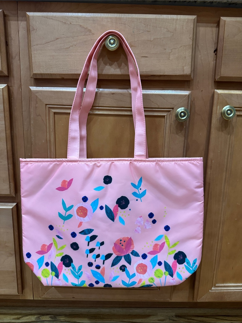 NWT Clinique reversible floral pastel tote-